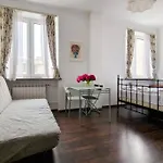 Charming Wilcza Studio 8 Min From Central Station