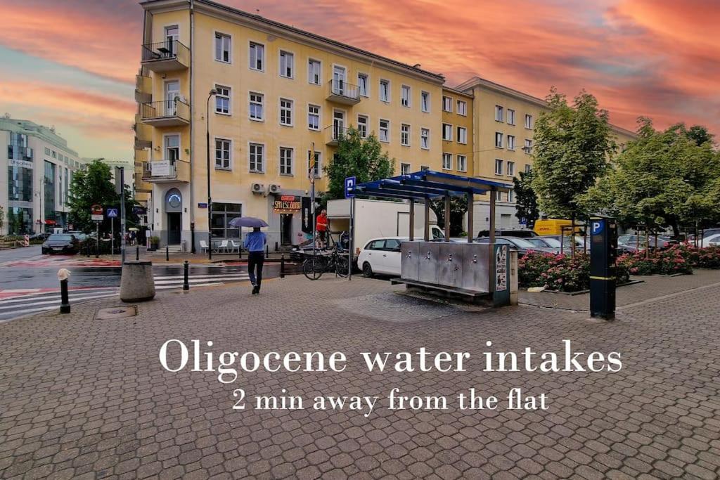 Charming Wilcza 8 Min From Station Apartment