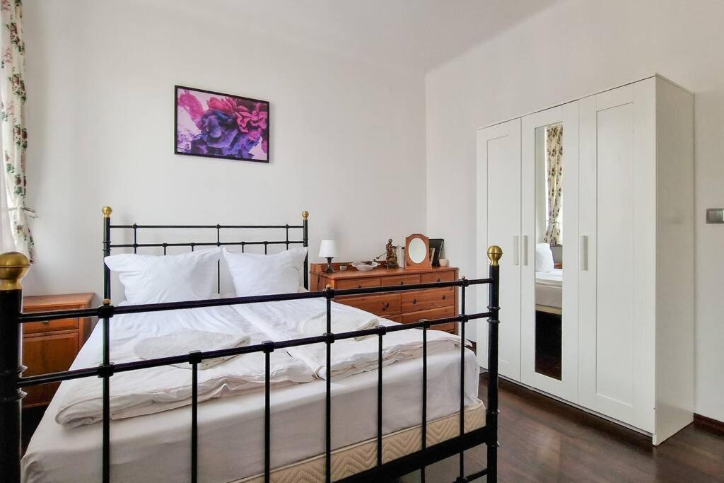 Charming Wilcza 8 Min From Station Apartament *
