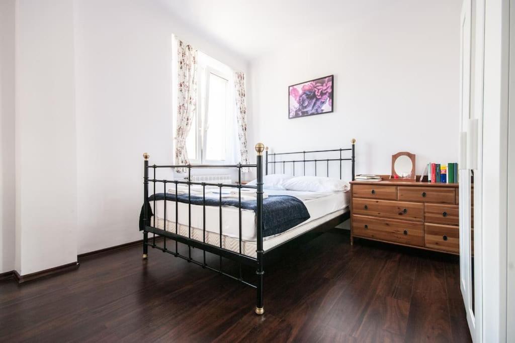 Apartament Charming Wilcza 8 Min From Station *