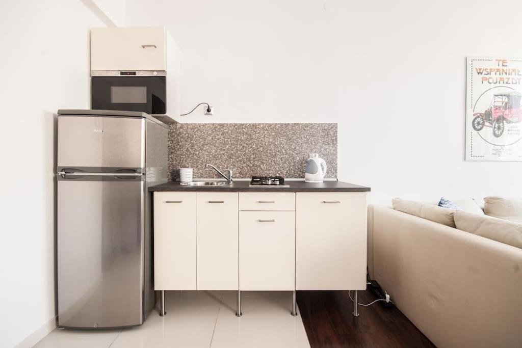 Apartament Charming Wilcza 8 Min From Station Warszawa